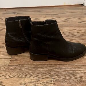 Neslihan Canpolat boot’s brown leather size 7.